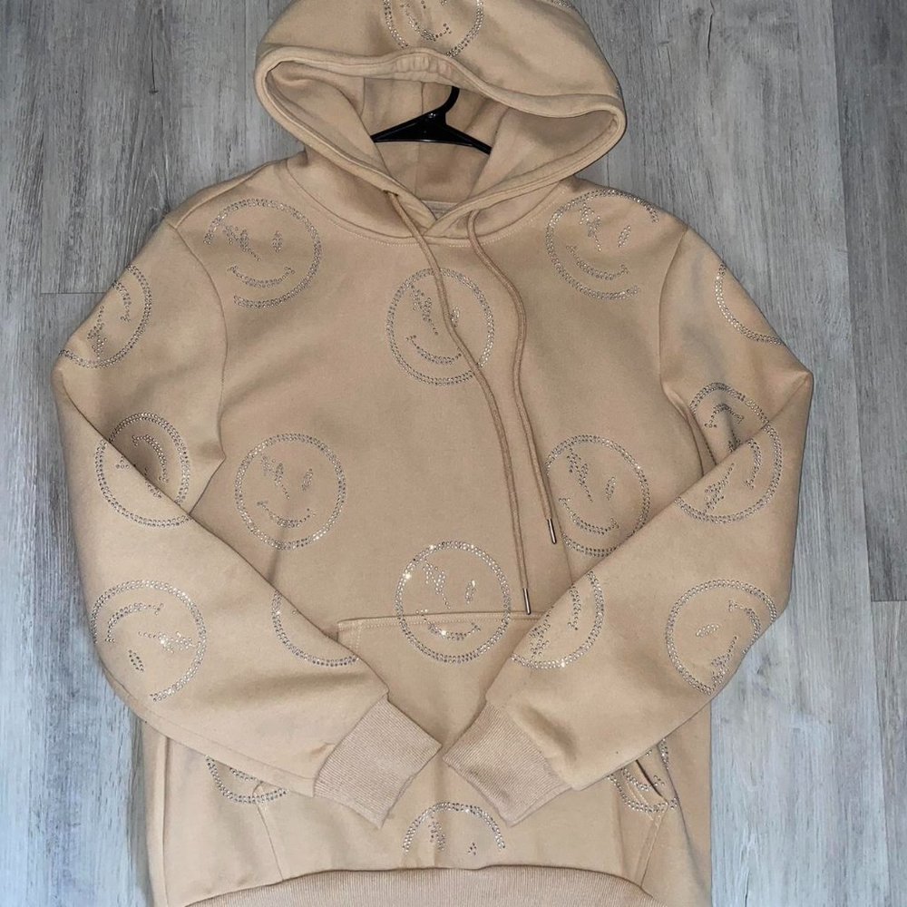 Retrovert Smiley Hoodie in Tan